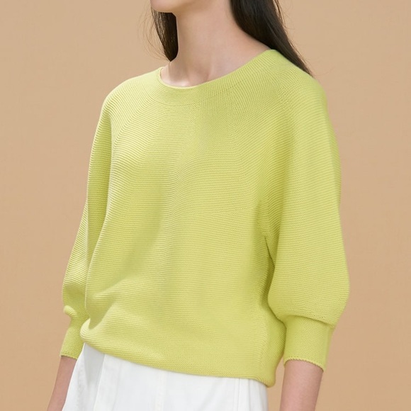 Uniqlo 3D Knit Balloon Sleeve Sweater - Picture 2 of 5